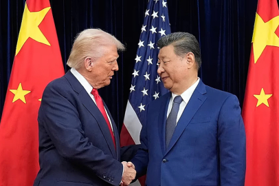Trump, Güney Kore'de Xi ile görüşmelerinin ardından Çin ile anlaşma yaptığını duyurdu