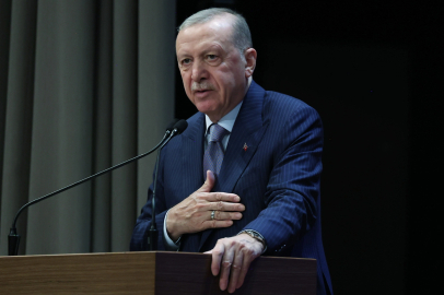 Cumhurbaşkanı Erdoğan, CHP’li 3 belediye başkanı ve İyi Partili 1 milletvekiline AK Parti rozeti takacak.