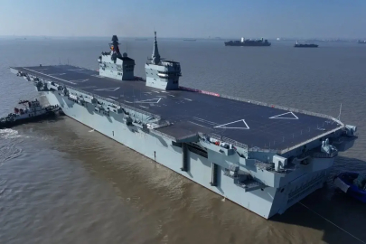 Çin'in ilk 076 ‘dron taşıyıcı’ amfibi saldırı gemisi Sichuan deniz denemelerine başladı