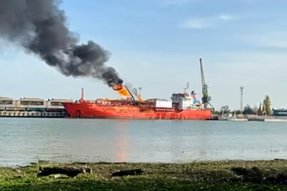 Rus saldırısı Odesa'daki Türk LNG tankerini vurdu ve Romanya'daki köylerin tahliyesine neden oldu