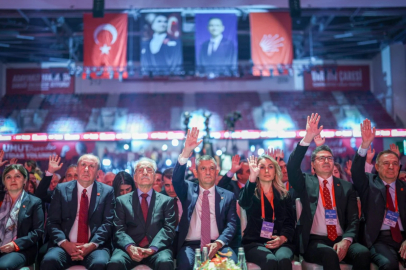 CHP Parti Meclisi 80 kişiye çıktı, gölge kabine ve Cumhurbaşkanlığı Aday Ofisi “iktidara gelene kadar” tüzüğe eklendi