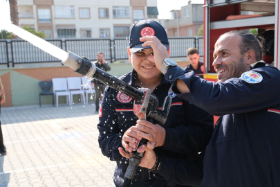 Adana'da Özel Gereksinimli Ahmet, 1 Günlüğüne İtfaiye Eri Oldu