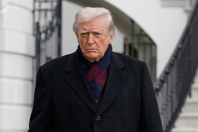 Trump, silahlı bir adamın Suriye'deki ABD üssünde biri sivil olmak üzere iki askeri öldürmesinin ardından 'ciddi misilleme' sözü verdi