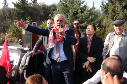 CHP’den istifa eden Mersin Milletvekili Hasan Ufuk Çakır, memleketi Mersin’de coşkuyla karşılandı