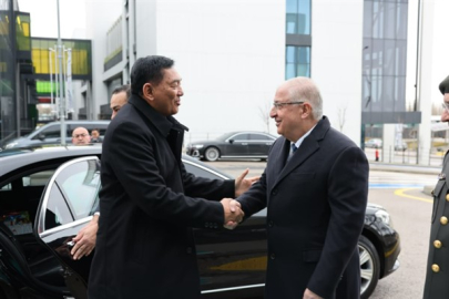 Güler, Endonezyalı mevkidaşı Sjamsoeddin ile bir araya geldi