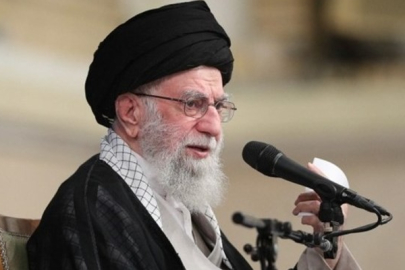 Hamaney, protestocuların Trump'ı memnun etmeye çalışan vandallar olduğunu söyledi