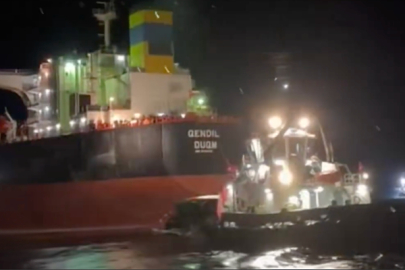 Bozcaada’da karaya oturan tanker kurtarıldı