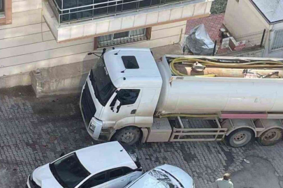 Batman'da Freni boşalan akaryakıt tankerinin 8 aracı hurdaya çevirdi