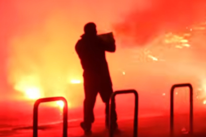 İtalya'da Kış Olimpiyatları mekanı yakınlarında protestocular polise havai fişek attı