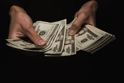 İstanbul merkezli 36 şahıs ve 9 şirkete yasadışı döviz operasyonu