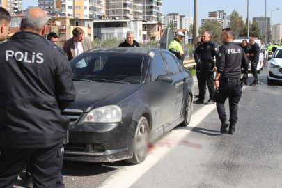 Otoyolda araç içinde sır ölüm: Başından tüfekle vurulmuş halde bulundu