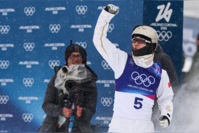 Çinli Wang Xindi, Kış Olimpiyatları'nda altın madalya kazandı