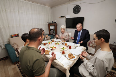 Cumhurbaşkanı Erdoğan, Kayacık ailesiyle iftar yaptı