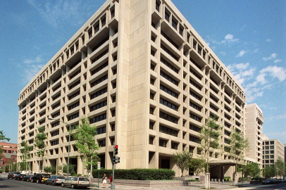 IMF, Ukrayna'ya 8,1 milyar dolarlık kredi onayladı.