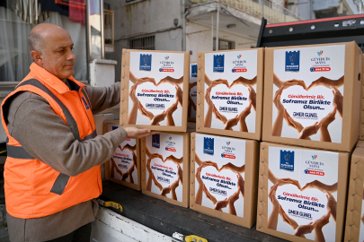 Kuşadası’nda Gönüller Bir, Sofralar Birlikte