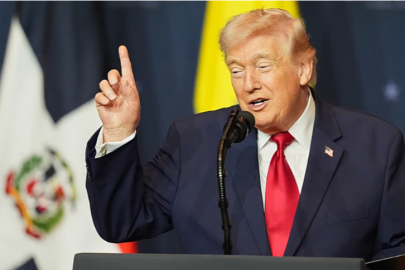 Trump: Küba çok yakında düşecek