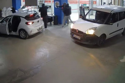 İstanbul'daki Kuyumcukent altın merkezinde uzun namlulu silahlarla soygun yapıldı