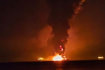 İran 'nın Basra’da petrol tankerlerine bombalı saldırısında 1 kişi öldü, 38 mürettebat kurtarıldı