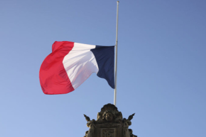 Fransa'da yerel seçimlerin ilk oy verme turu tüm kentlerinde tamamlandı.