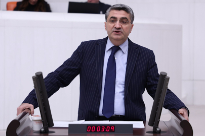 Ekmen: Türkiye, konuşanın kendini adliyede bulduğu bir ülke olmamalı