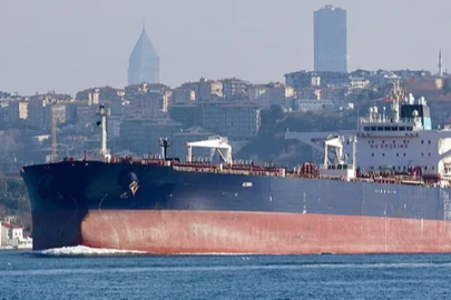 Türk tankeri Altura  Karadenizde  İHA ve İDA saldırısıyla vuruldu.