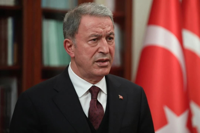 TBMM Milli Savunma Komisyon Başkanı Hulusi Akar’ Kıbrıs tan seslendi: Yüzme bilmeyenler gelmesin
