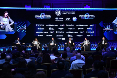 Yapay Zekâ Çağında E-Ticaretin Lojistiği Zirvesi Yoğun Katılımla Gerçekleşti