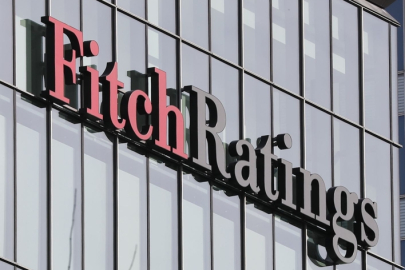 Fitch’ten Türkiye’ye fren: Kredi notu pozitiften, durağana çekildi