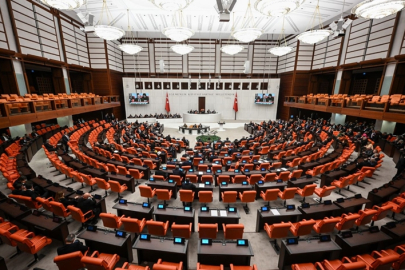 15 yaş altındaki çocukların sosyal medyaya kaydolmasını yasaklayan kanun tasarısı Meclis’ten geçti