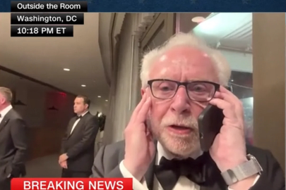 ABD 'li Muhabir, Beyaz Saray partisinde silahlı saldırganla yaşanan çatışma anını aktarıyor.