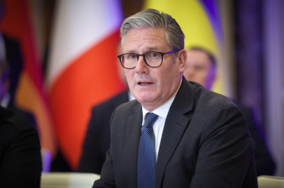 Starmer, Dunmurry’deki polis karakolu saldırısını kınadı