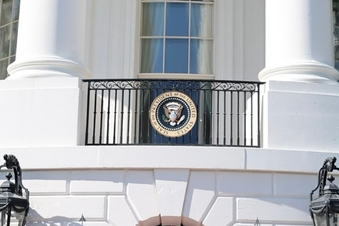 Kral Charles, iki ülke arasındaki ilişkileri düzeltmek amacıyla Amerika Birleşik Devletleri'ni ziyaret etti.