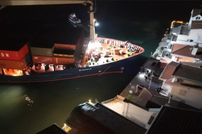 Sarıyer ’de yalıya metreler kala karaya oturan konteyner gemisi yüzdürüldü