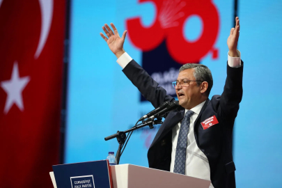 Özgür Özel TBMM CHP Grup Başkanı seçildi