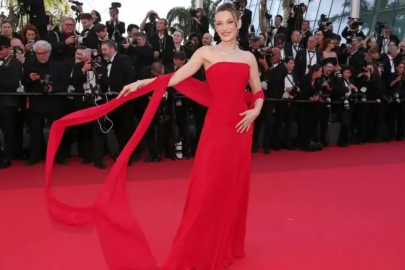 Cannes 'da Sümeyye Aydoğan ışıltısıyla büyüledi