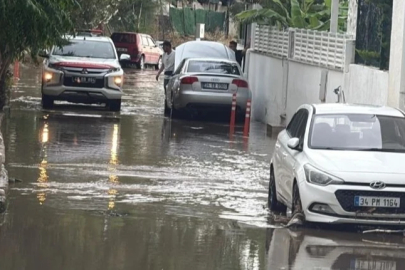 Meteoroloji uyarmıştı, birçok ilde hayat durma noktasına geldi, sağanak ve dolu yağdı