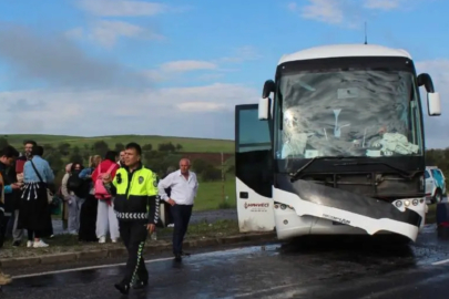 Yolcu otobü kaza yaptı: 16 yaralı