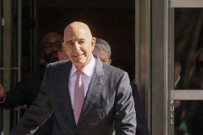 Trump: Tom Barrack hem Türkiye büyükelçisi hem Irak-Suriye temsilcisi