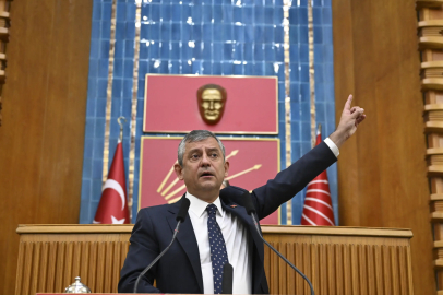 Özgür Özel Meclis grubuna veda ederek yeni partiyi ilan etti