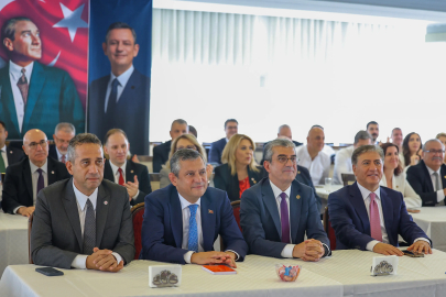 YENİ Parti'de Meclis yönetimi belli oldu: Özgür Özel ilk grup toplantısının ardından kadroyu açıkladı