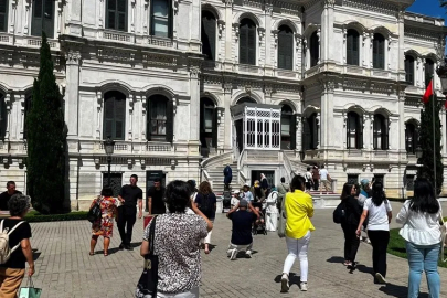 Maltepe Belediyesi Yaz Gezileri kapsamında Maltepeliler Yıldız Sarayı'nda tarih yolculuğuna çıktı