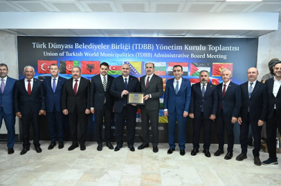 Türk Dünyası Belediyeler Birliği Başkanı Uğur İbrahim Altay Kerkük'ün birliğe resmi üye olduğu açıkladı