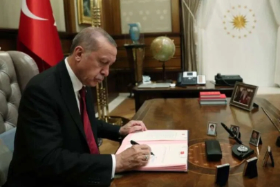 Cumhurbaşkanlığı Kararnamesi ile bakanlıklarda yeni atamalar Resmi Gazete’de yayınlandı.