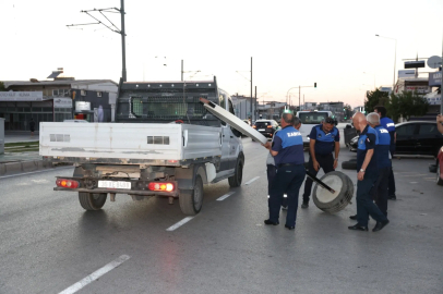 İzmir Çiğli zabıtasından Atasanayi bölgesinde kapsamlı pazar denetimi