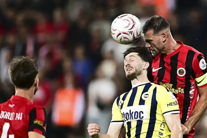 Fenerbahçe deplasmanda kayıp. Gençlerbirliği: 2 - Fenerbahçe: 1