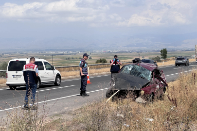 Erzurum’da feci kaza otomobil ile hafriyat kamyonu çarpıştı: 2 kişi hayatını kaybetti