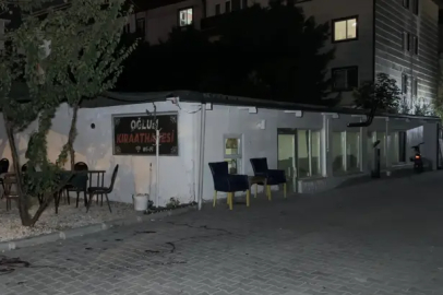 Büyükçekmece’de kıraathaneye motosikletli silahlı saldırı: 3 kişi yaralandı
