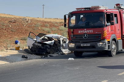 Gaziantep'te otomobil ile hafif ticari araç çarpıştı: 2 ölü, 4 yaralı