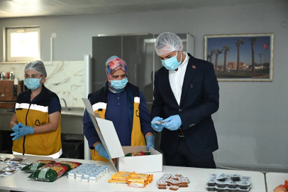 Balıkesir’de öğrencilere beslenme paketi desteği