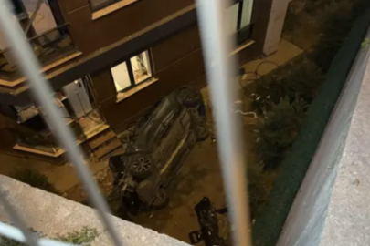 İstanbul Eyüpsultan’da korkutan kaza: Otomobil 15 metreden bahçeye uçtu